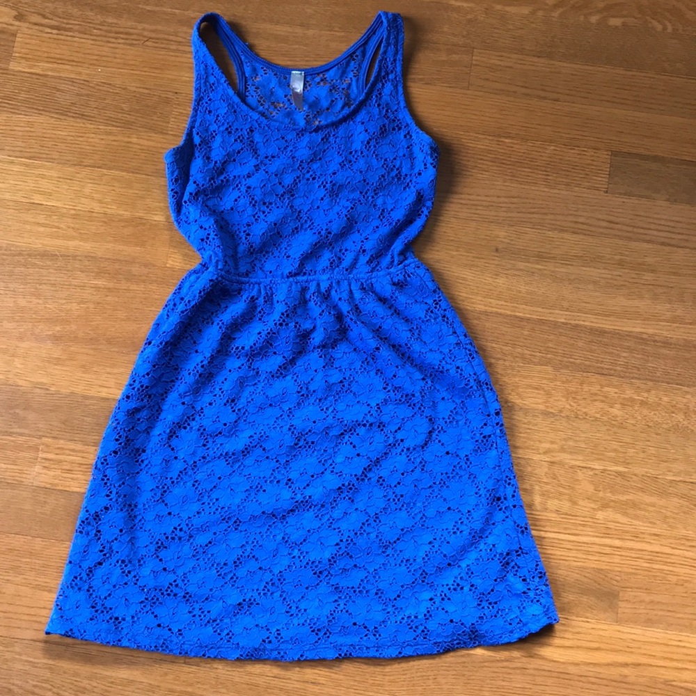 Blue floral nylon dress with opening in back
